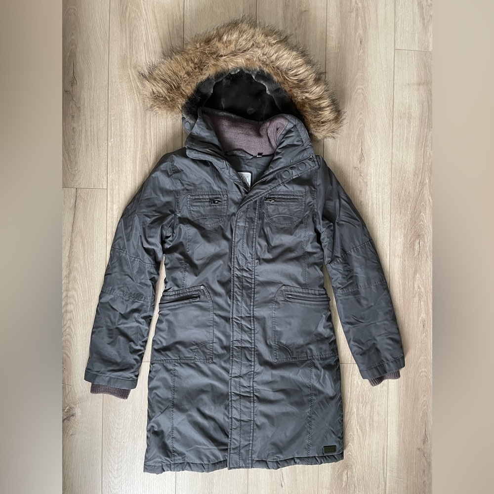 Aritzia TNA Women’s Parka Jacket